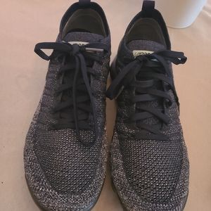VAPOR MAX GYM SHOES